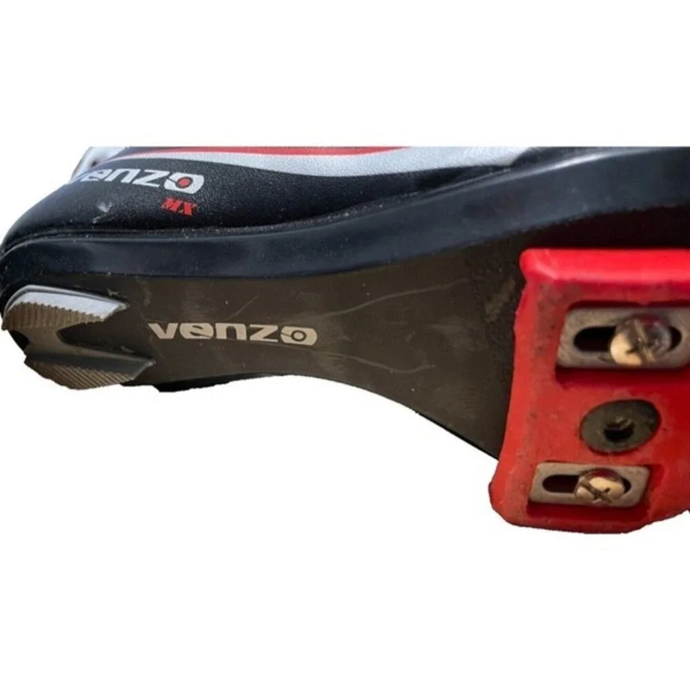 Venzo‎ Bicycle Shoes and Pedals BXRoads 42 UK size 7 US 8 Black & Red Road Bike